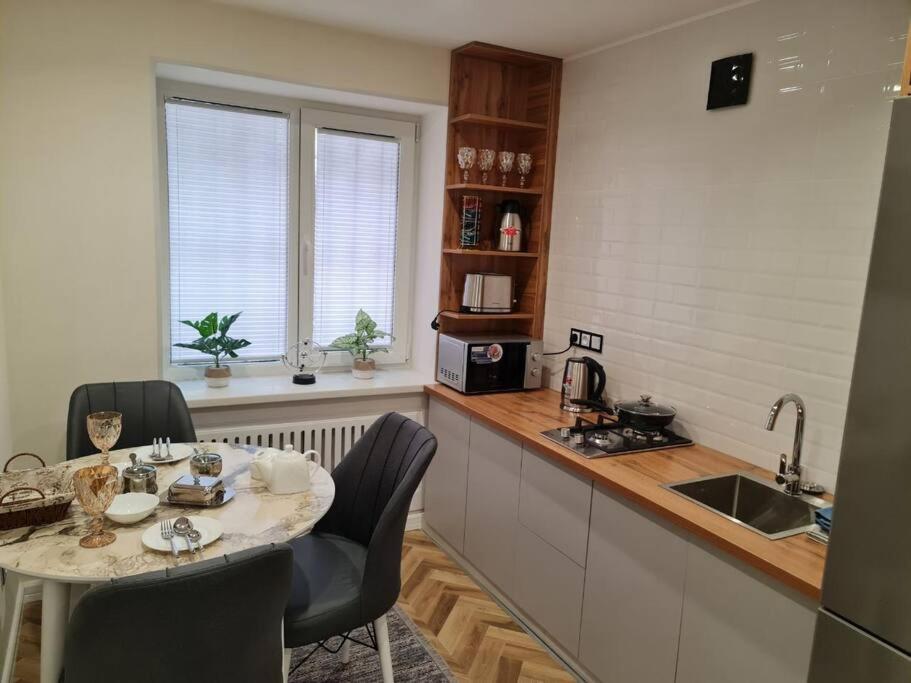 Cozy 1-room flat 2min walk to IT Park Tashkent view 4