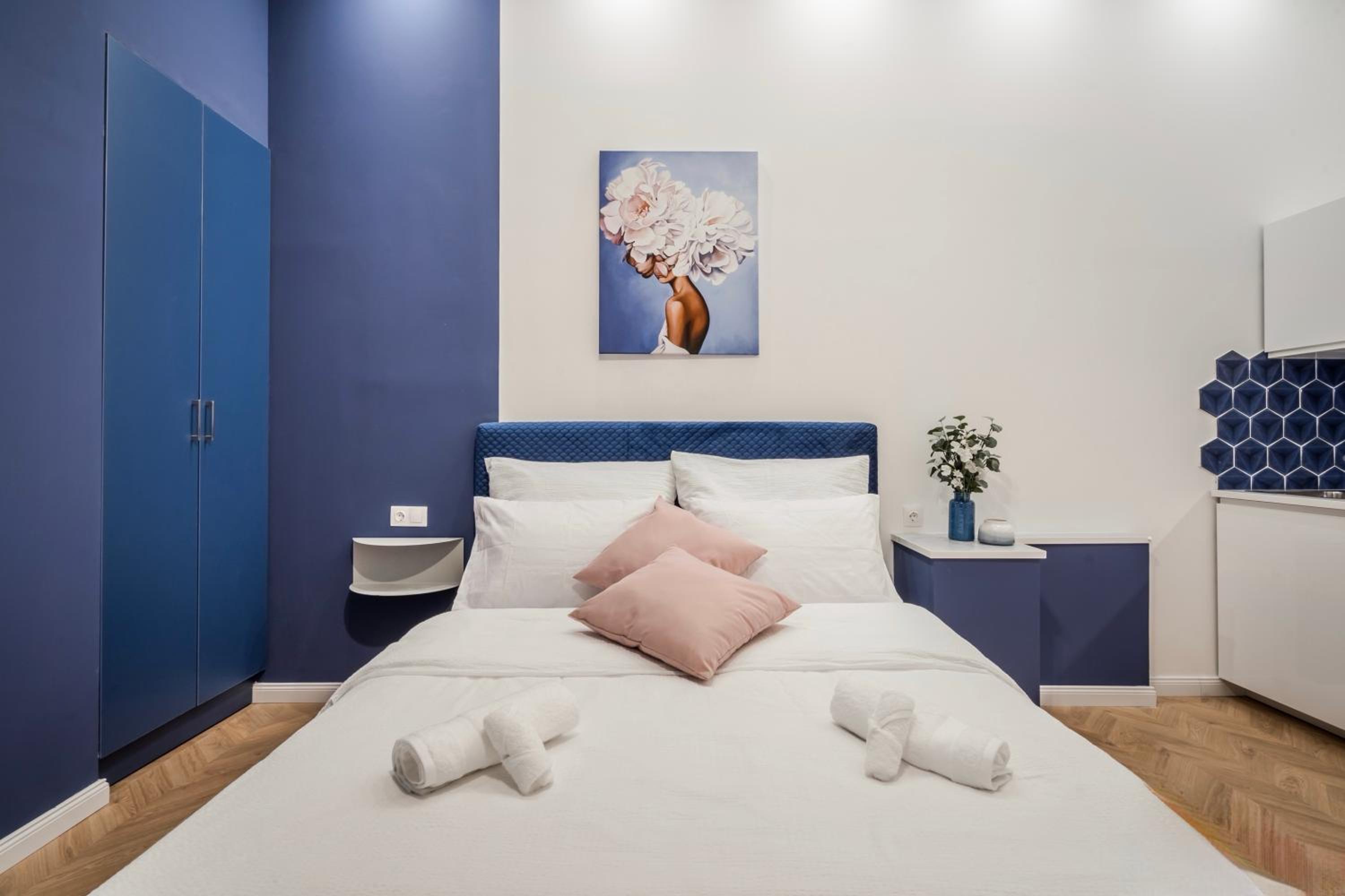 D58 - Grand Boulevard Royal Apartment - Best Location by BQA view 2