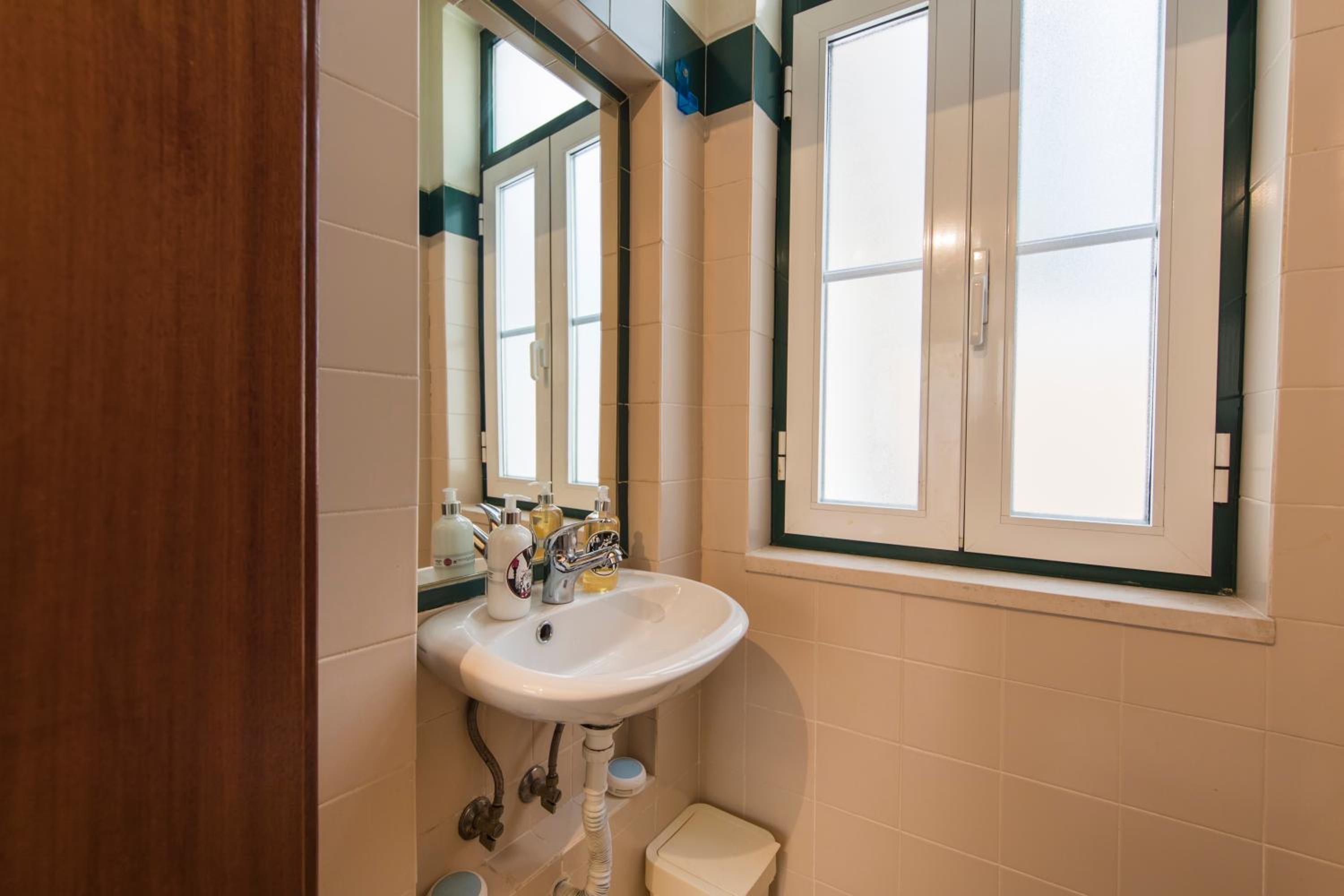 Cozy Central Lisbon Flat Martim Moniz