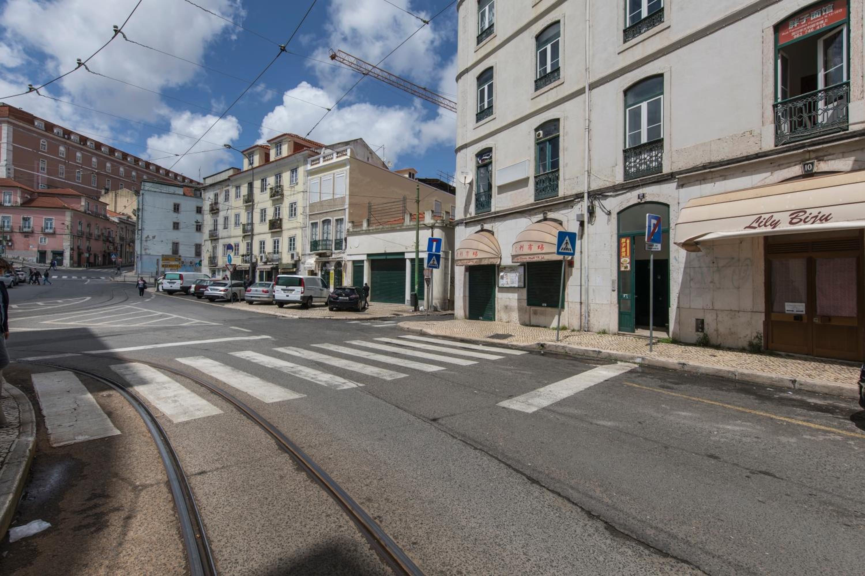 Cozy Central Lisbon Flat Martim Moniz