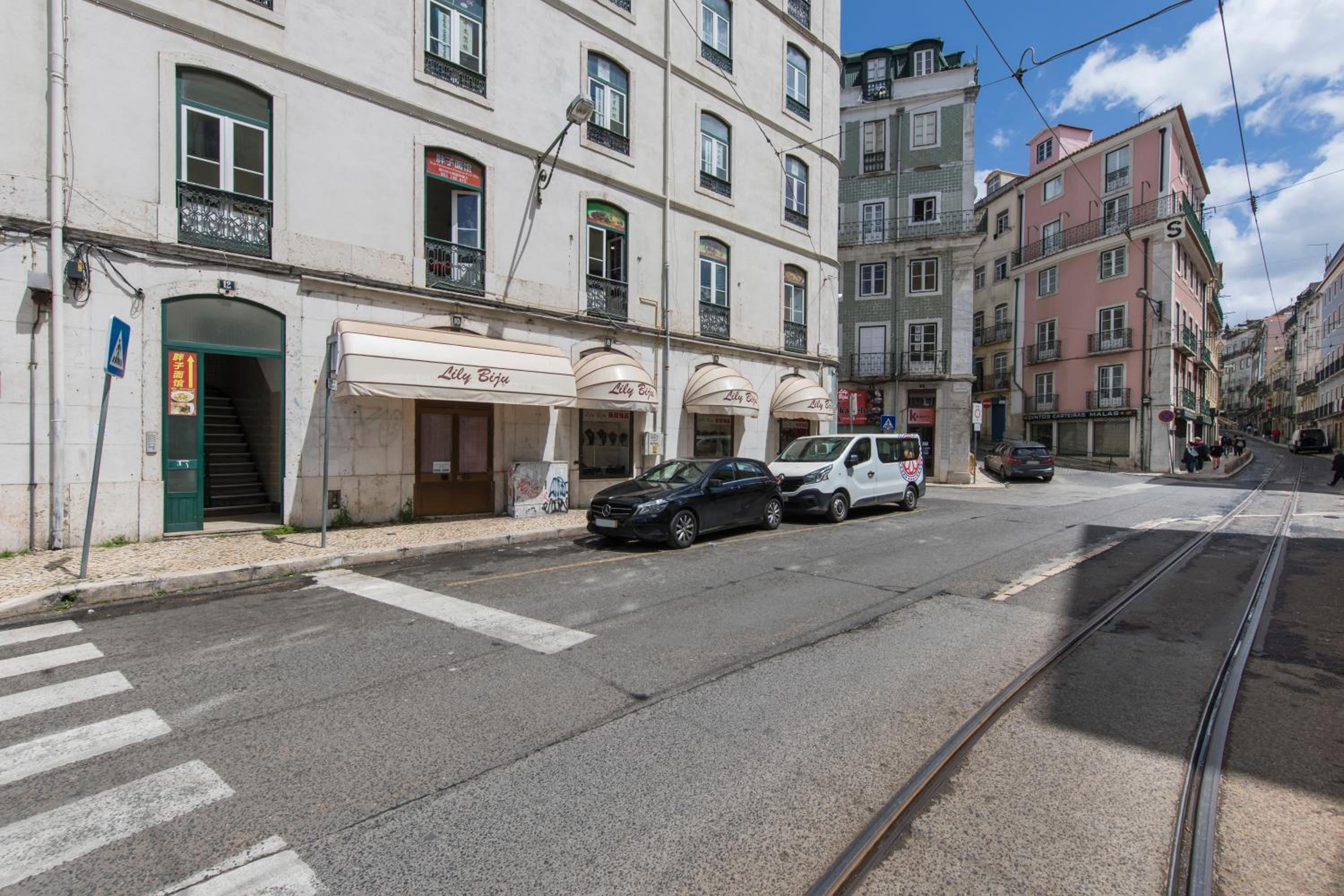 Cozy Central Lisbon Flat Martim Moniz
