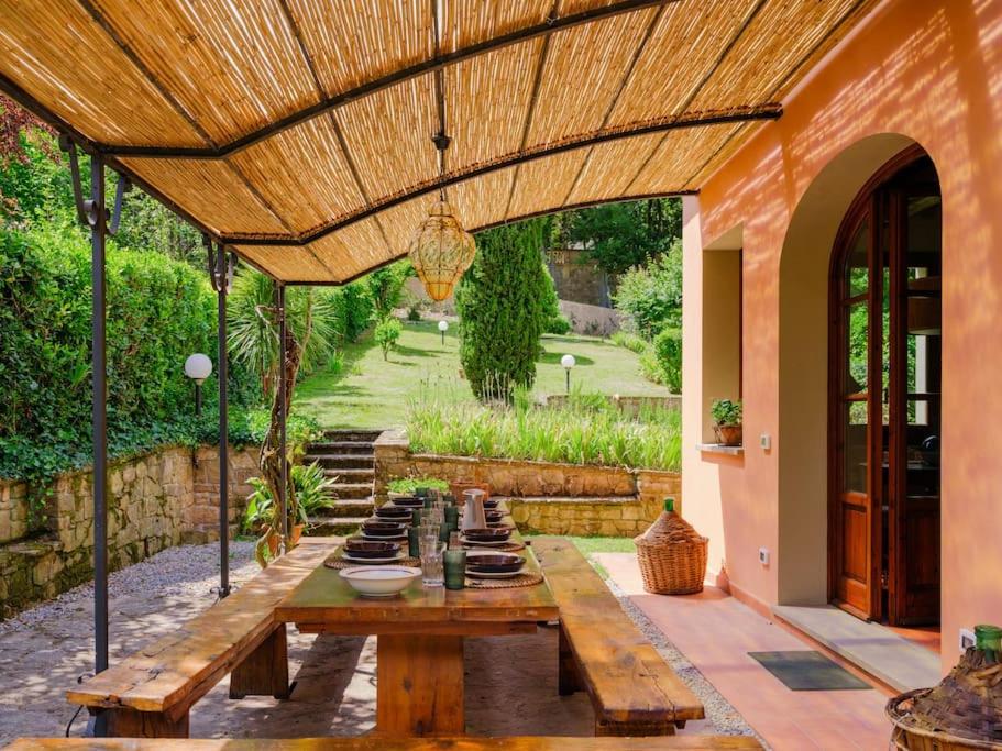 Stalla - Villa with garden in the historic center