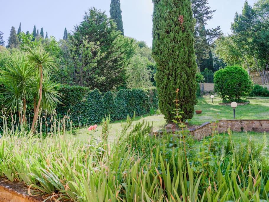 Stalla - Villa with garden in the historic center