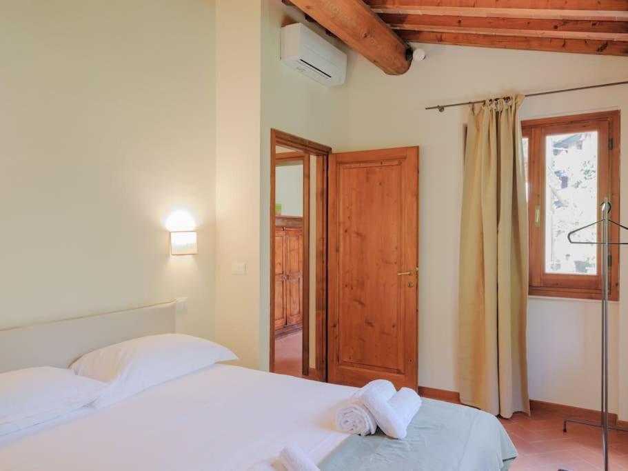 Stalla - Villa with garden in the historic center