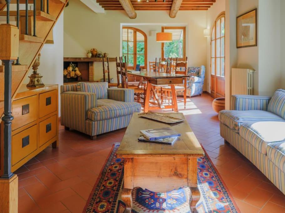 Stalla - Villa with garden in the historic center