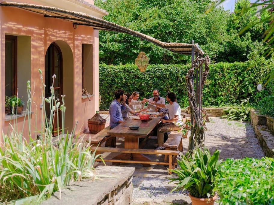 Stalla - Villa with garden in the historic center