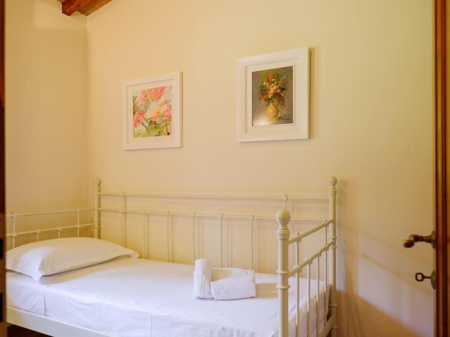Stalla - Villa with garden in the historic center