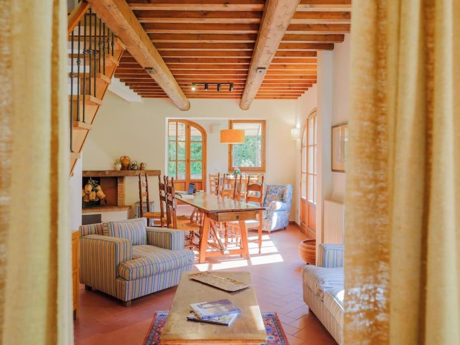 Stalla - Villa with garden in the historic center
