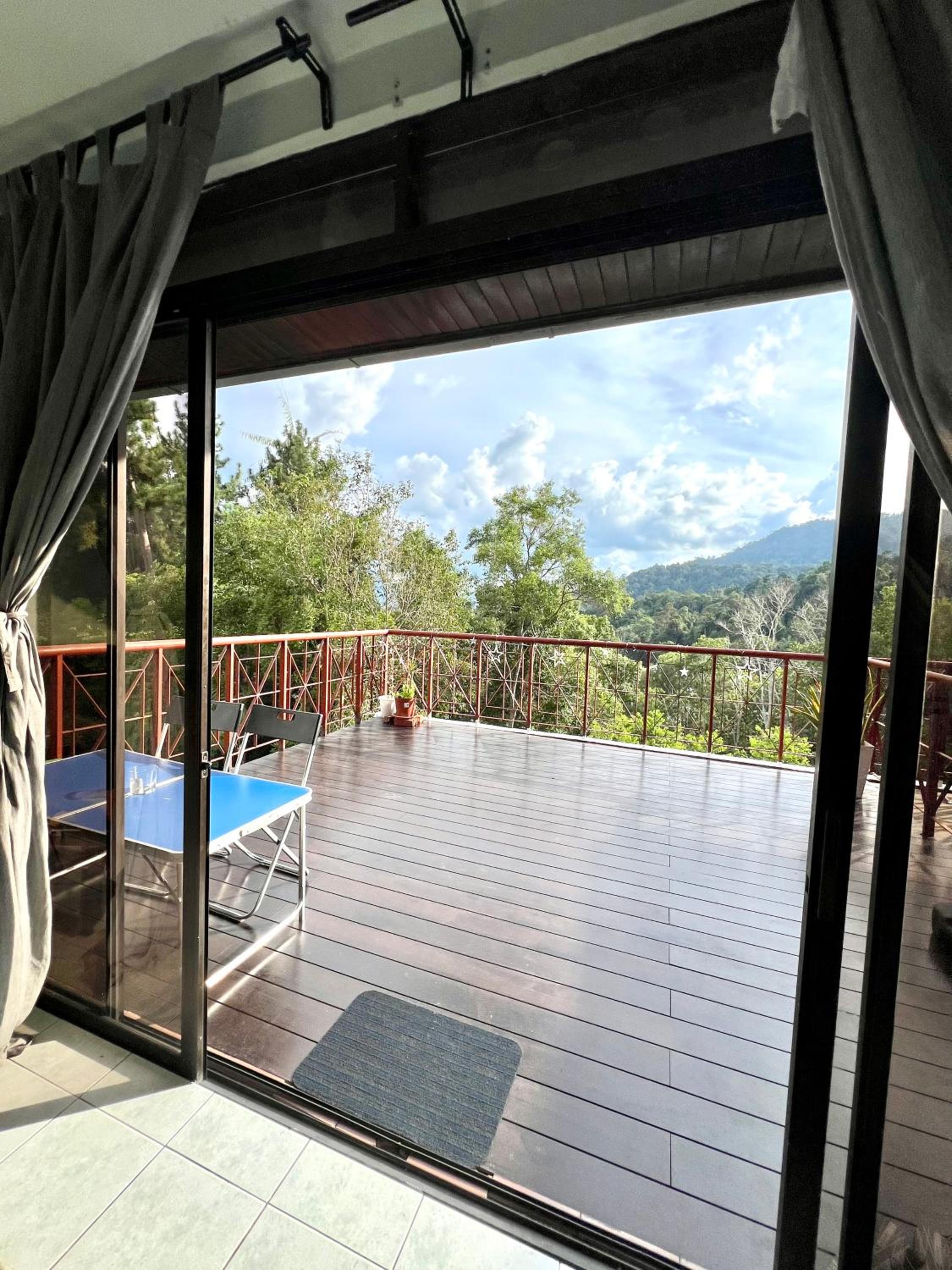 The Hillview inn Meranti Park Suites photo 2