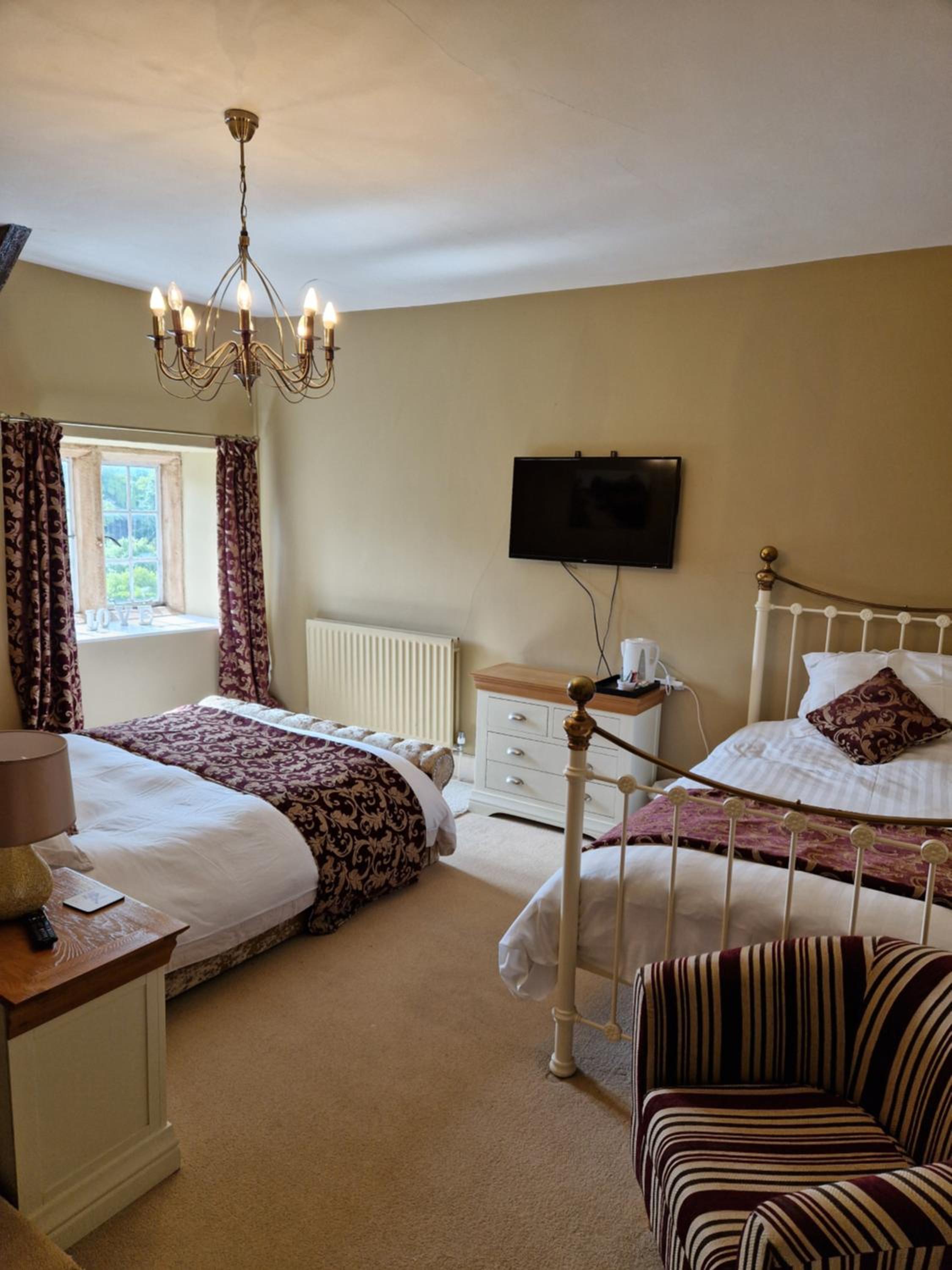 2 Stanhope Hall B&B