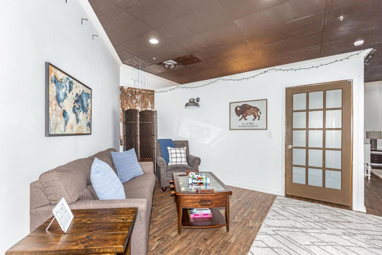 Your Next Cozy Retreat Friends Pets Welcome view 2