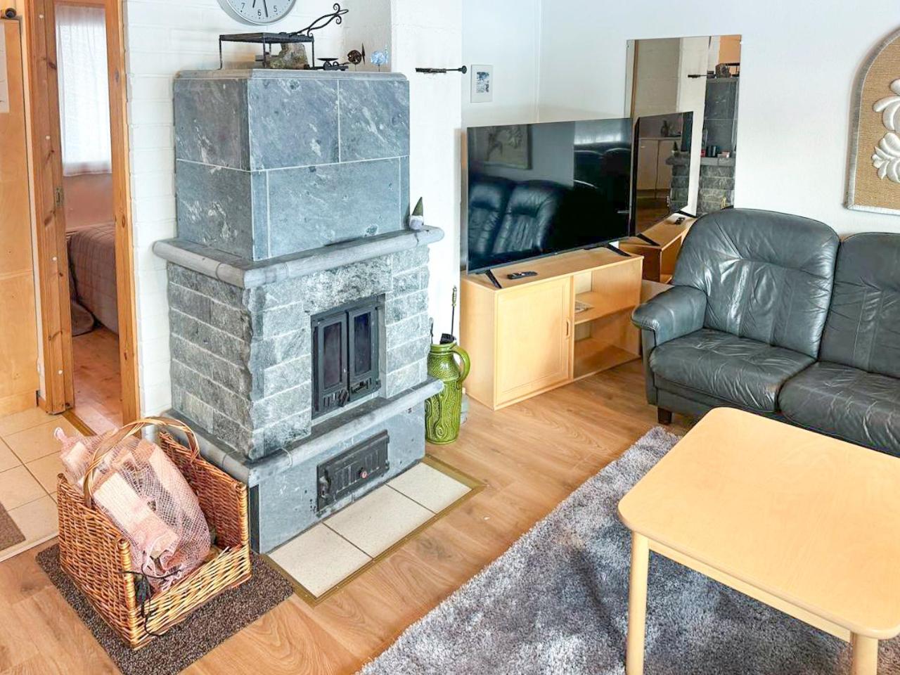Holiday Apartment Hirvas 1
