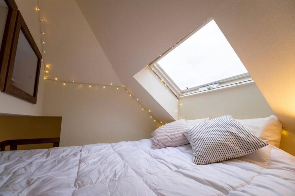 Adorable Cozy House with Compact Parking and Loft! view 4