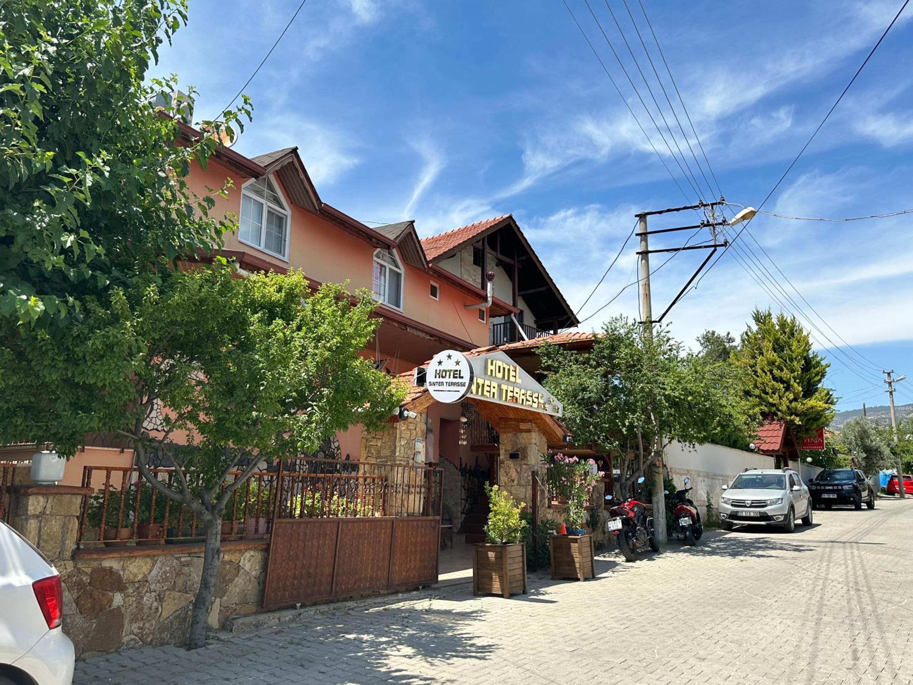 Sinter Terasse House Hotel