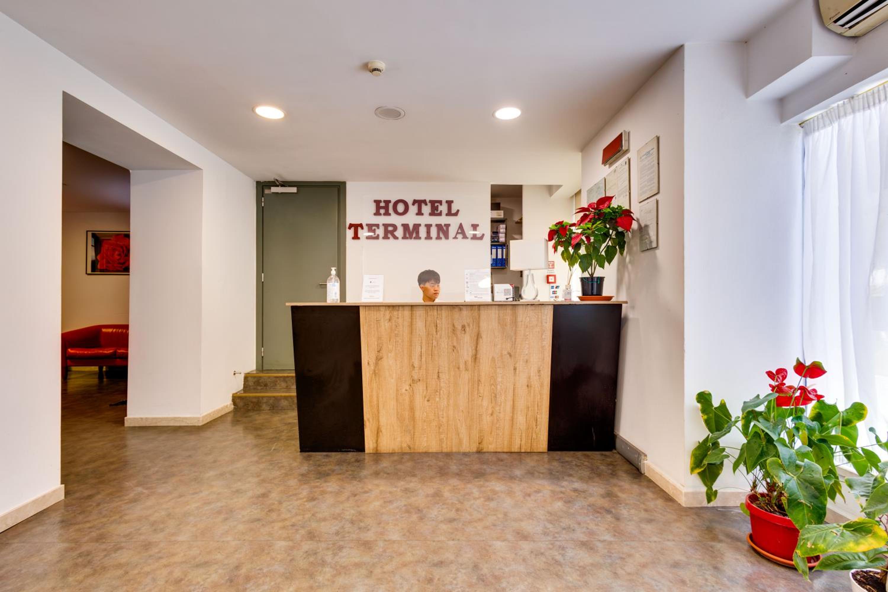 Hotel Terminal - Image 2