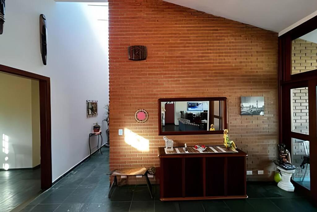 Casa com piscina em Ubatuba H1