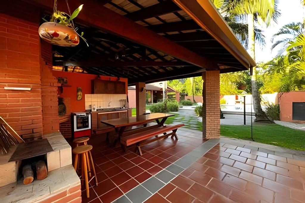 Casa com piscina em Ubatuba H1