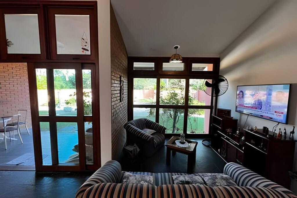 Casa com piscina em Ubatuba H1