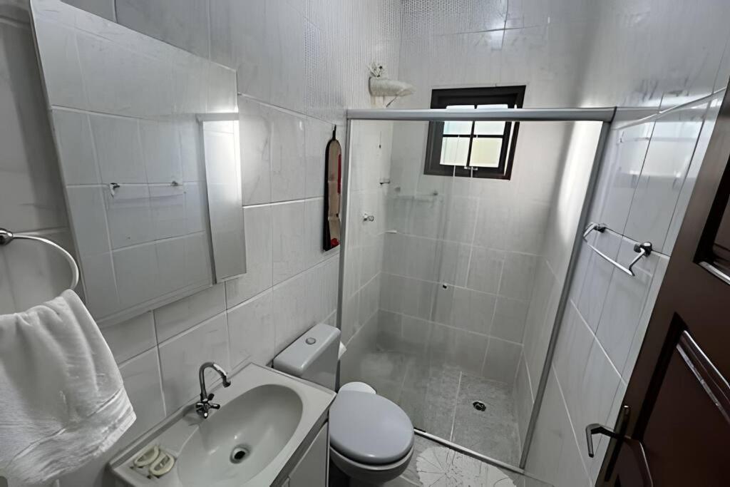 Casa com piscina em Ubatuba H1