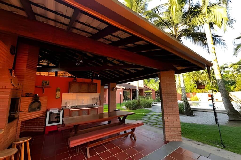 Casa com piscina em Ubatuba H1