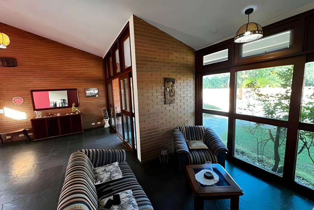 Casa com piscina em Ubatuba H1