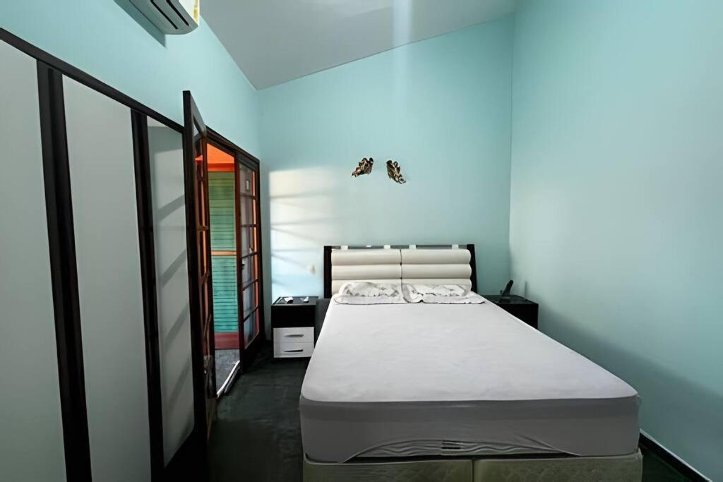 Casa com piscina em Ubatuba H1