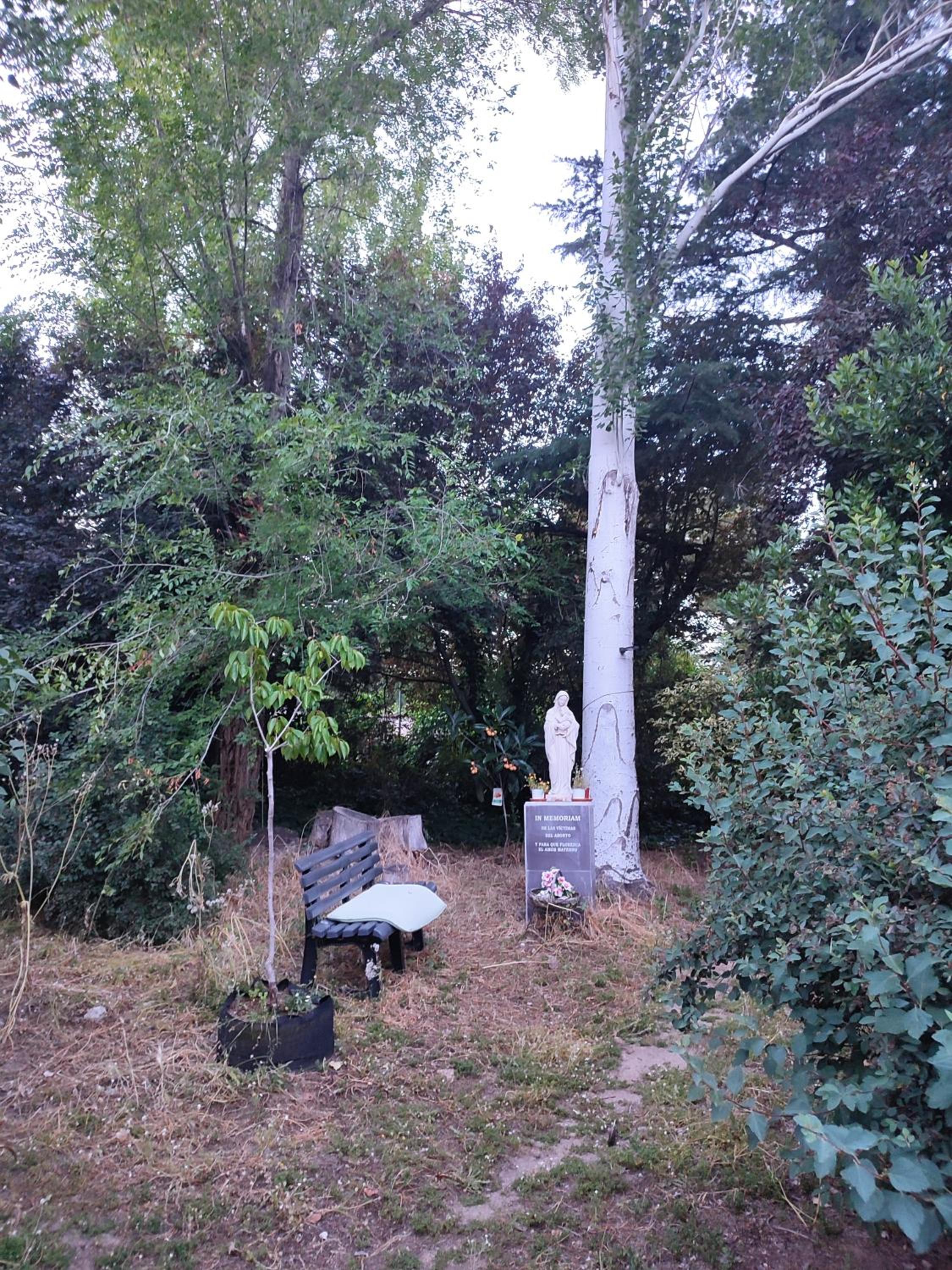 Preciosa cabaña con jardín y barbacoa