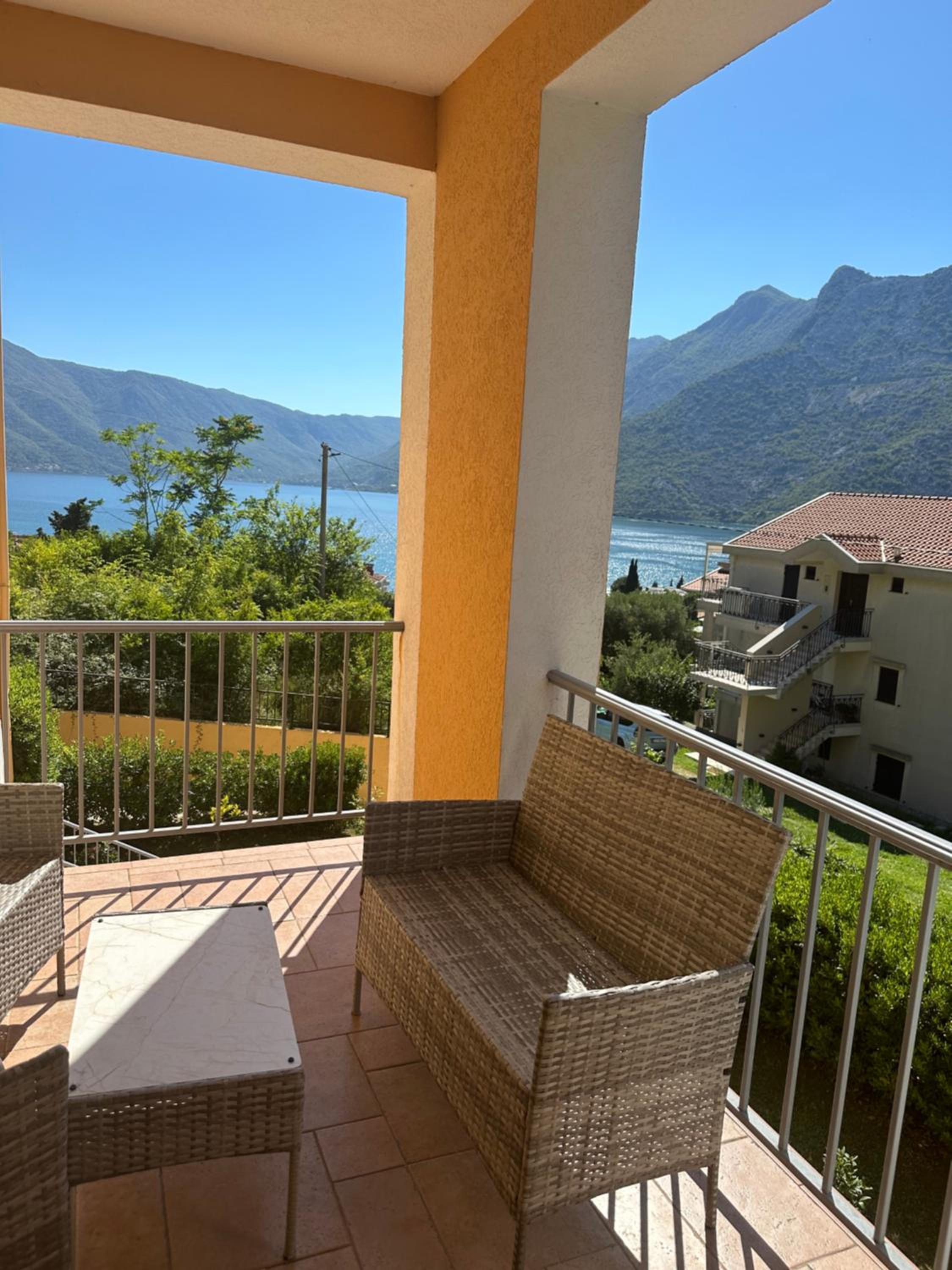 Villa Risan Apartments
