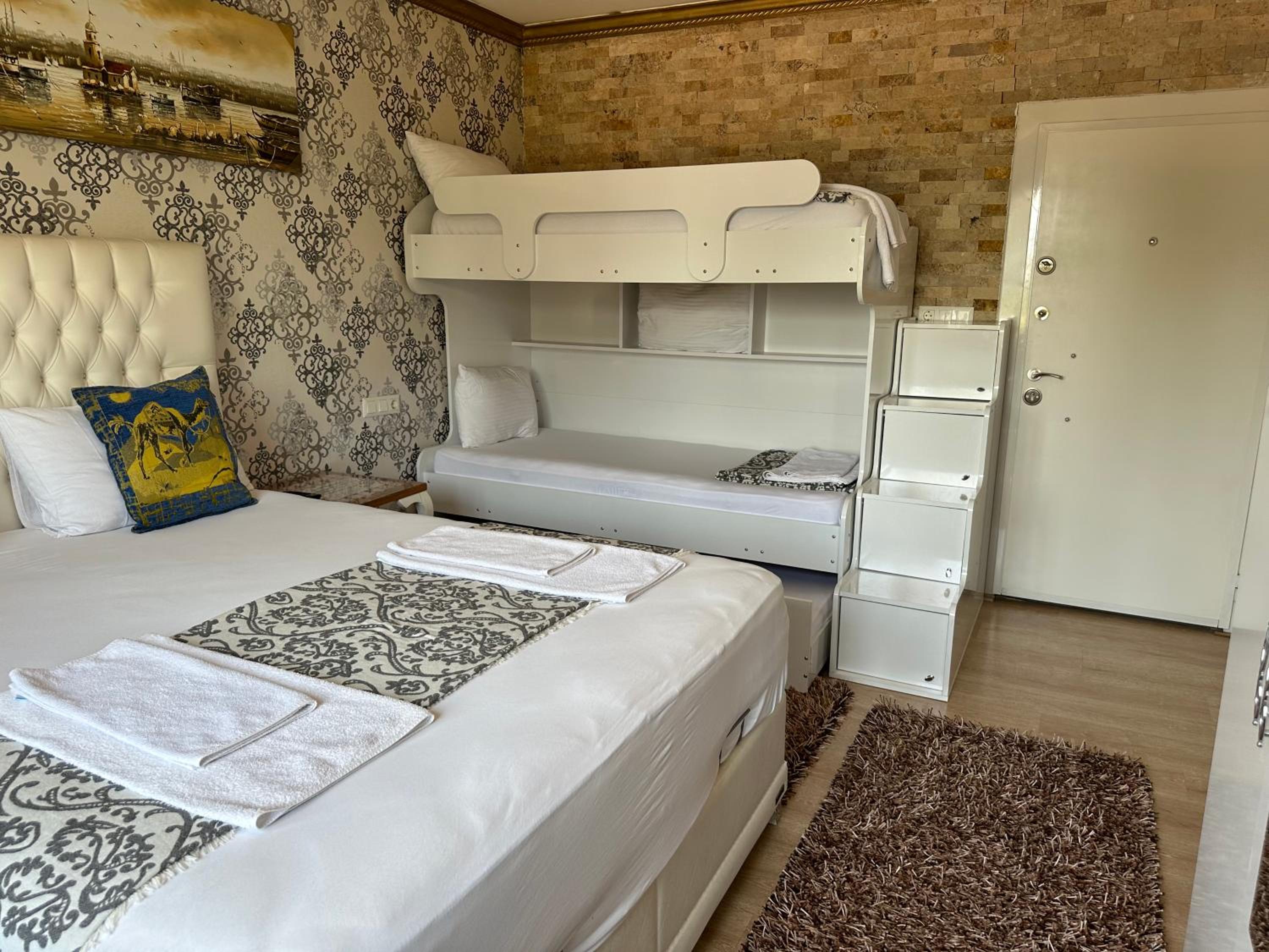 Sinter Terasse House Hotel