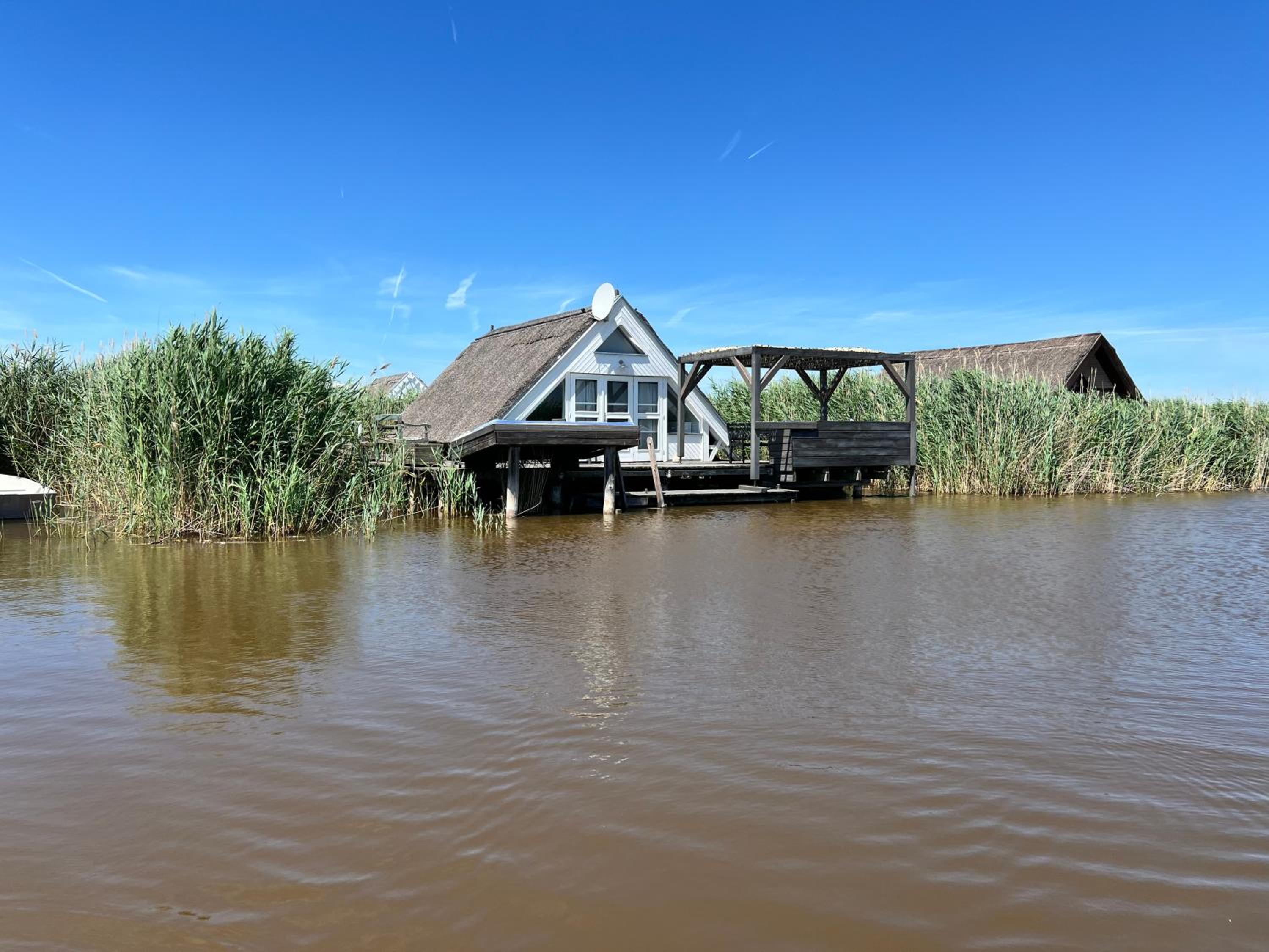 Seehütte Neusiedlersee inklusive Elektroboot