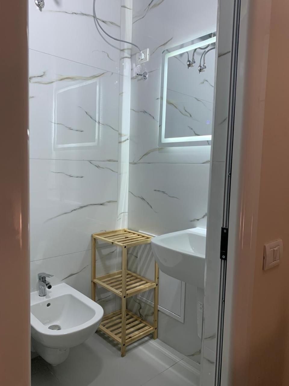 Room sweet Room, Plazh , Durres
