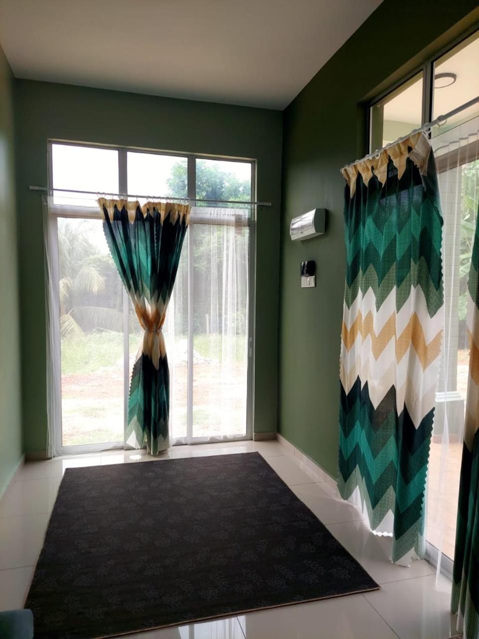 Homestay Melaka Kiut 6 to 8 pax