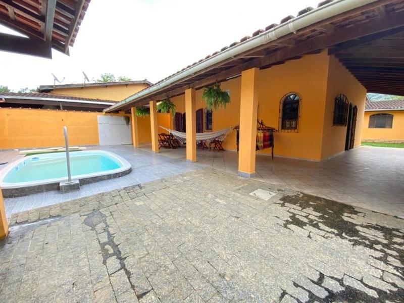 Casa no Sertão da Quina, próximo as cachoeiras e a 3Km da Praia da Maranduba