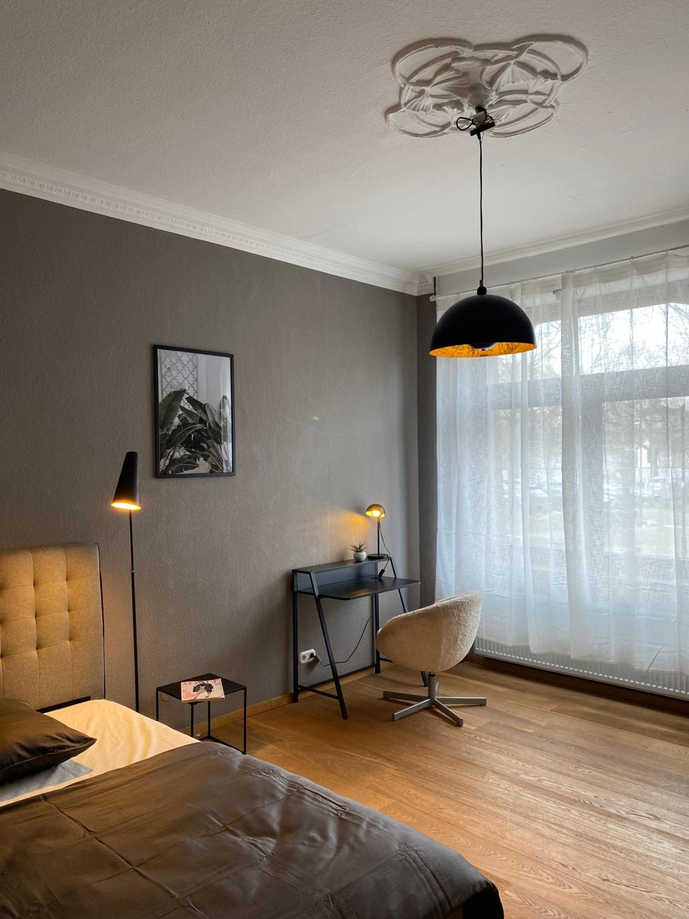 Offenbach Vacations - Modern apartment with stucco Liebig54 - Property Image 2