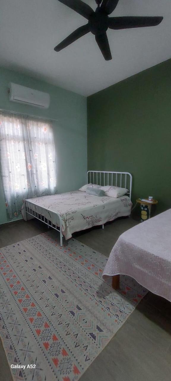Homestay Melaka Kiut 6 to 8 pax
