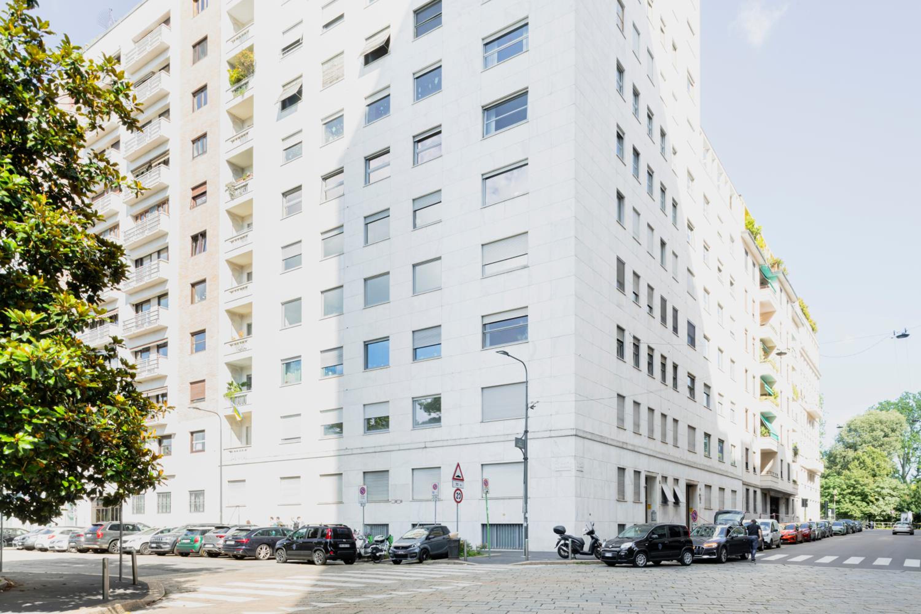 Easylife - Studio Moderno e luminoso in Repubblica