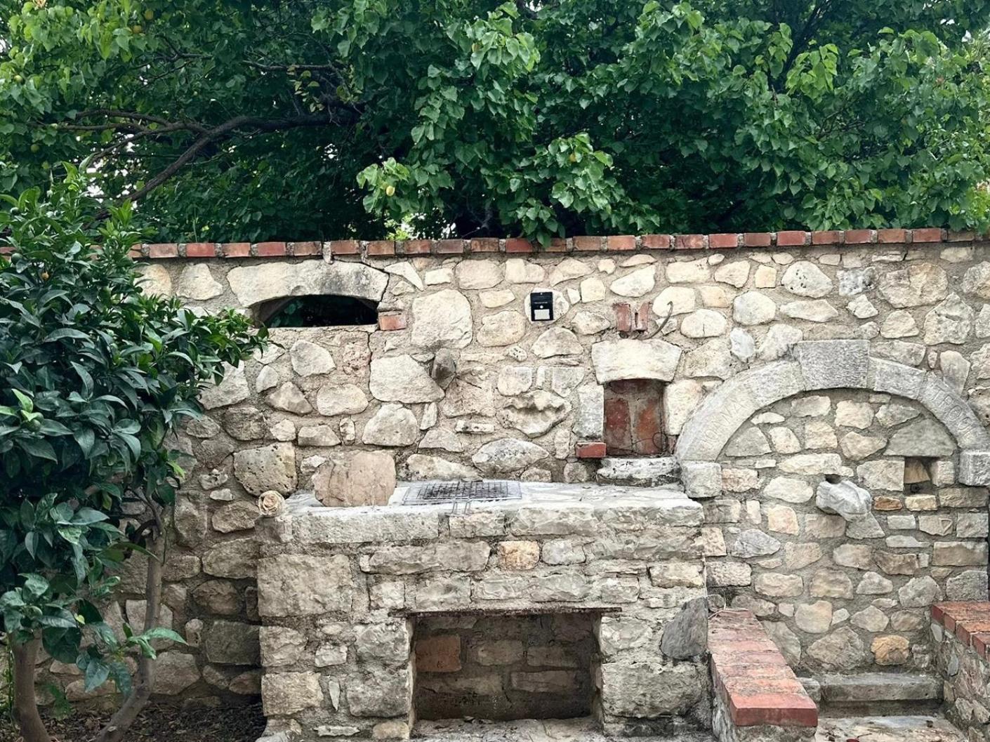 Villa Tragos