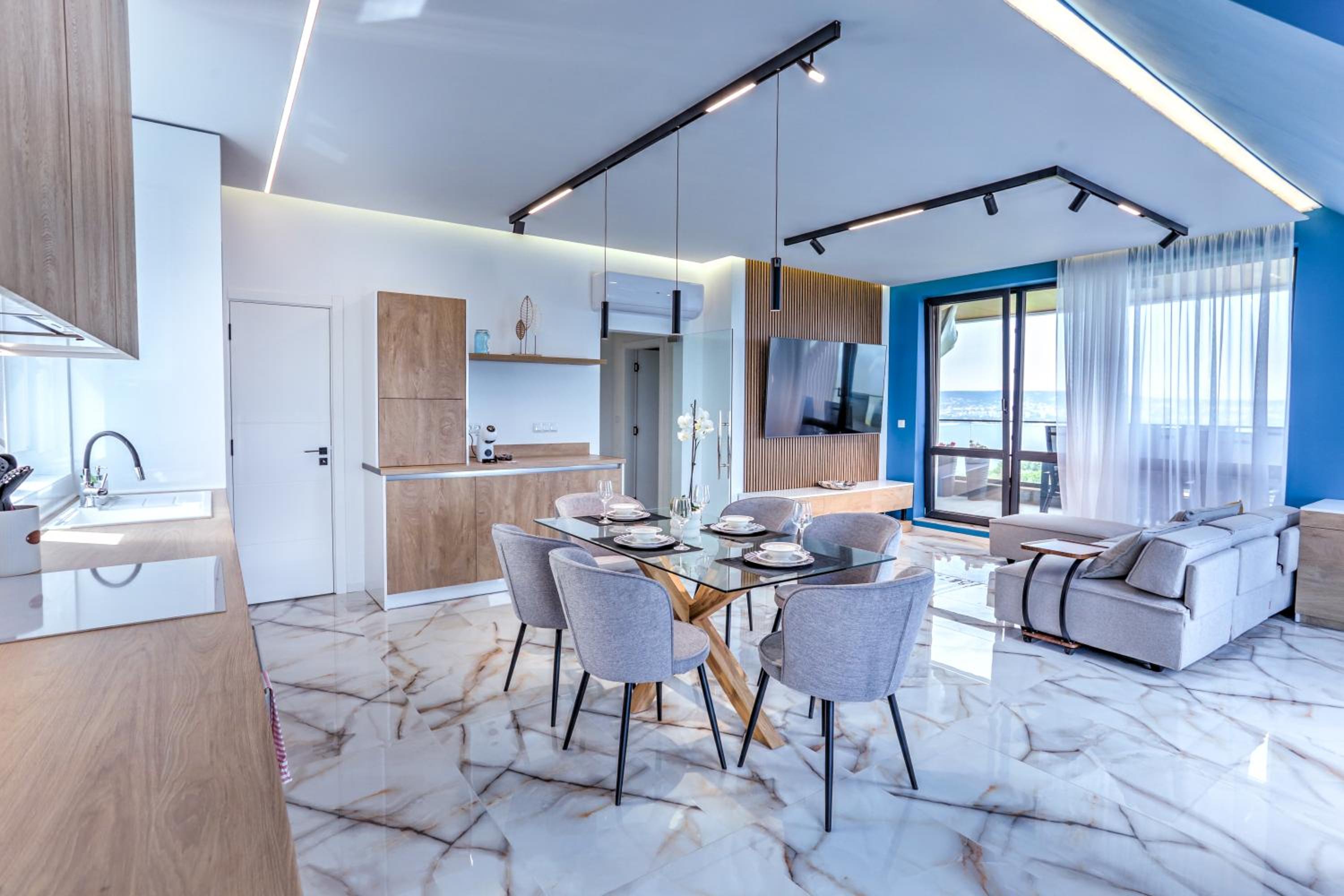 VIP apartment sea view