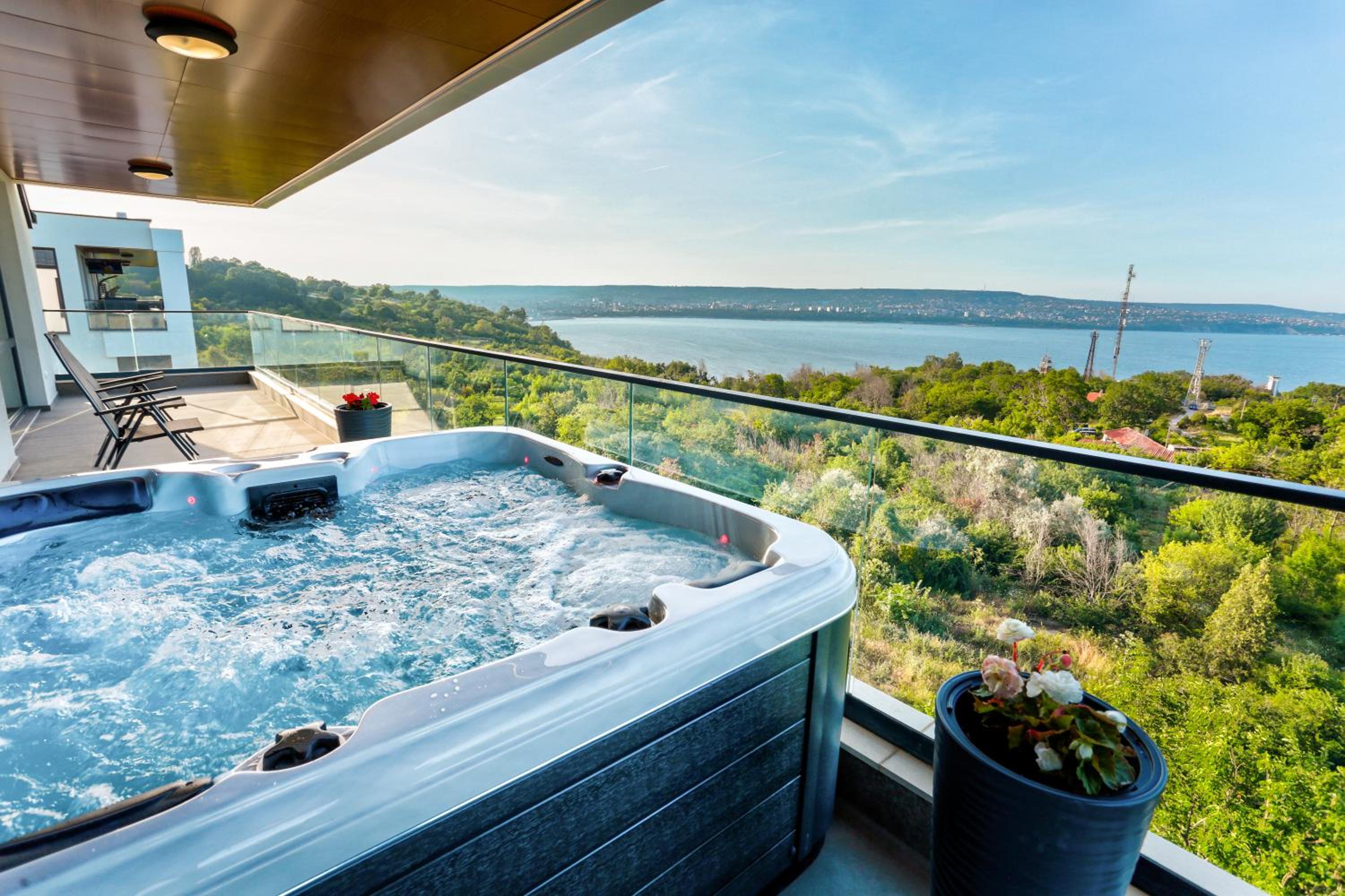 VIP apartment sea view