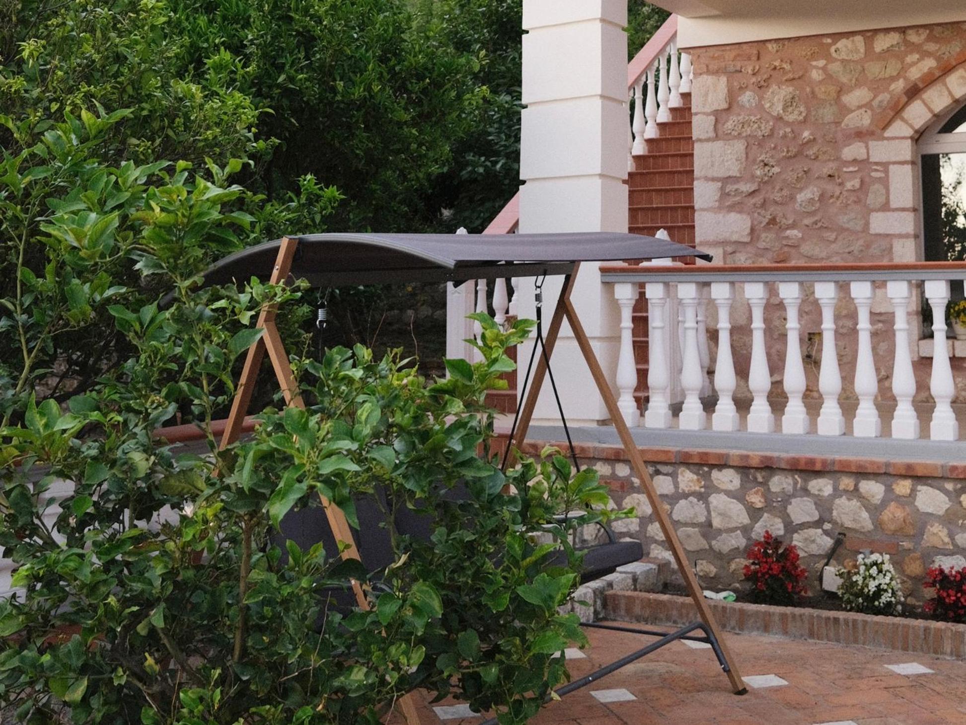 Villa Tragos