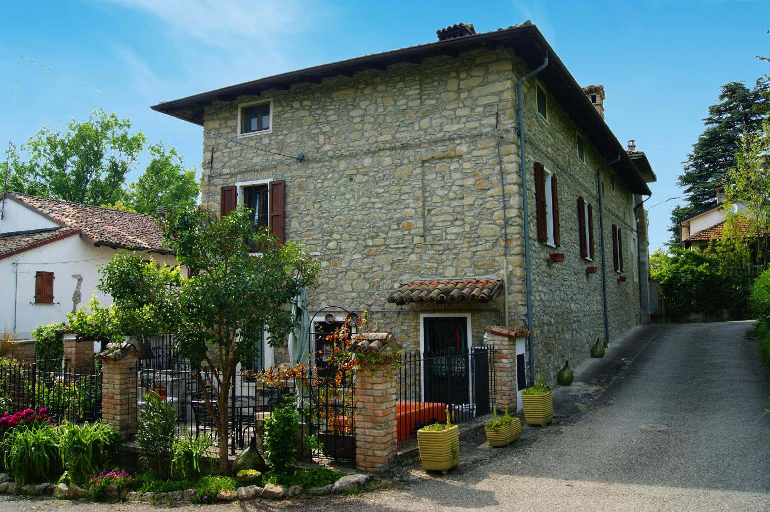 Dulcius ex Asperis Bed & breakfast view 3