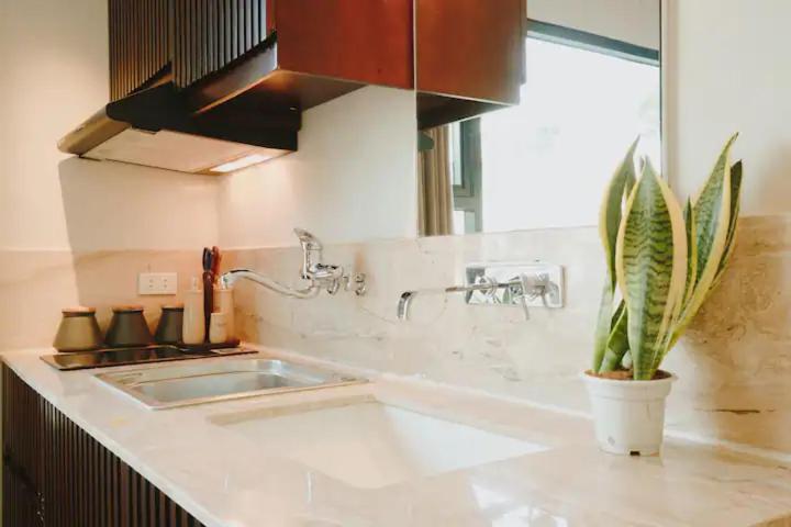 Homestay Giữa Lòng Hà Nội - 10 Phút Đến Phố Cổ