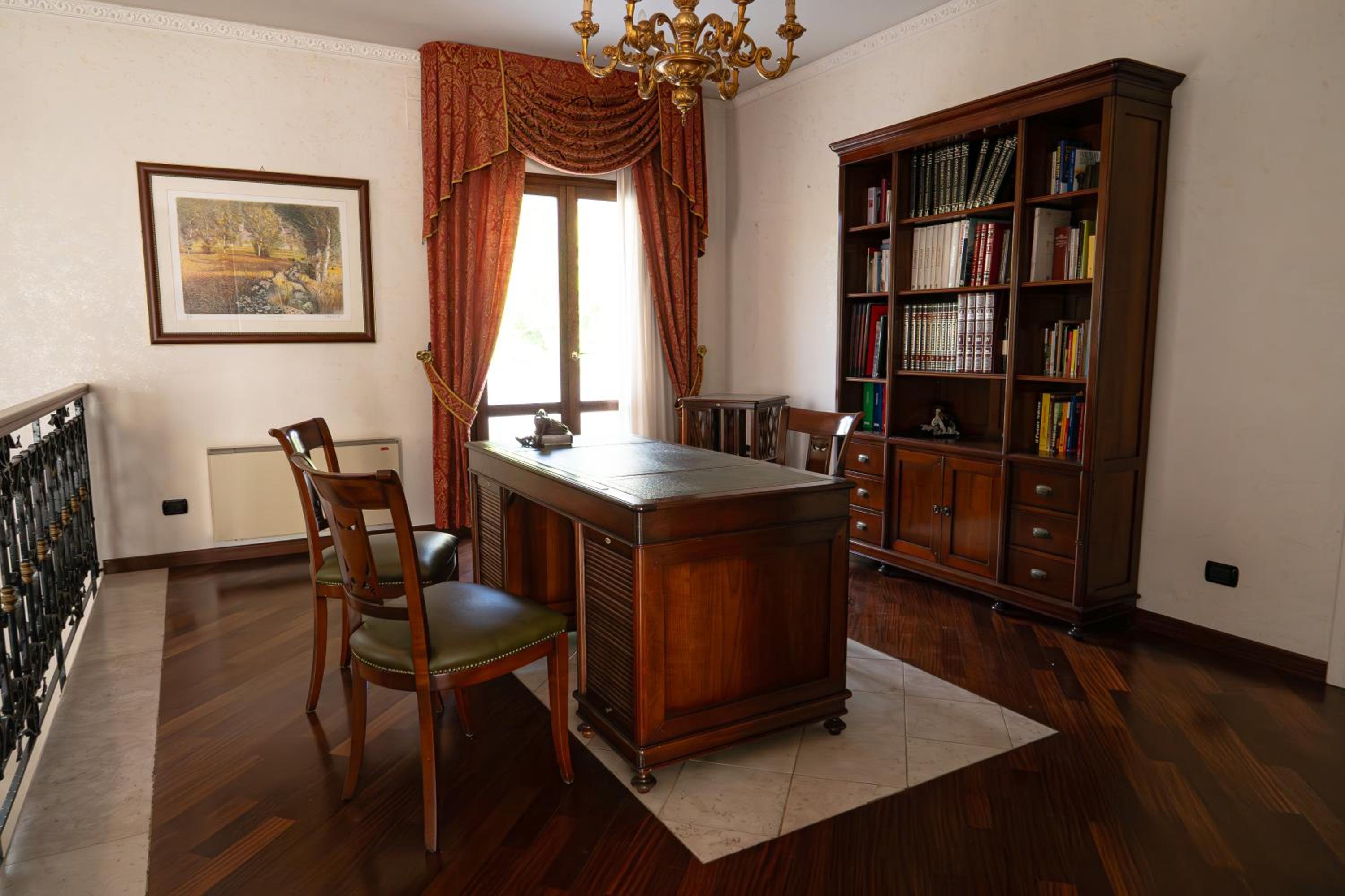 Photo 12