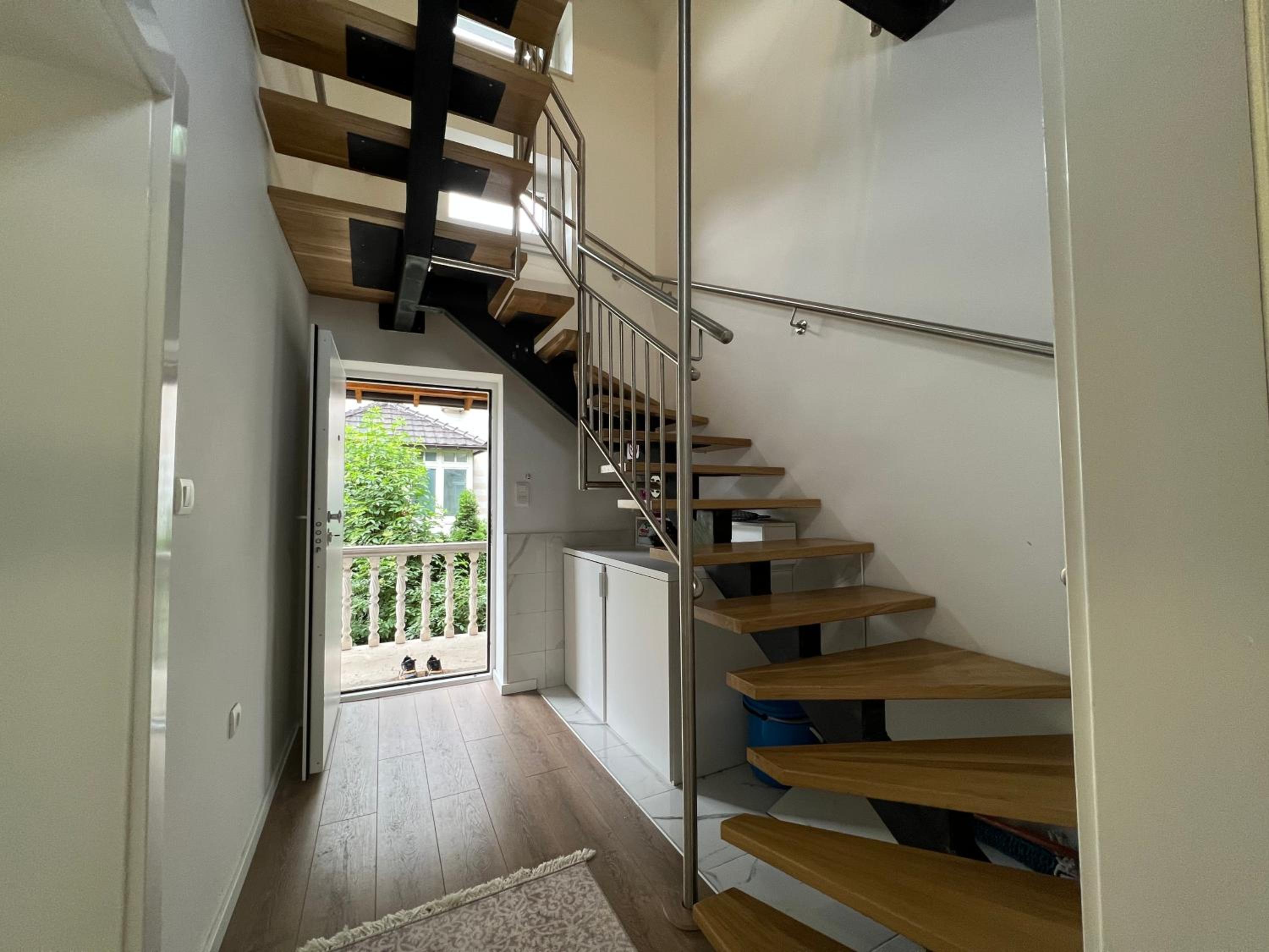 Villa by Expert Aleja
