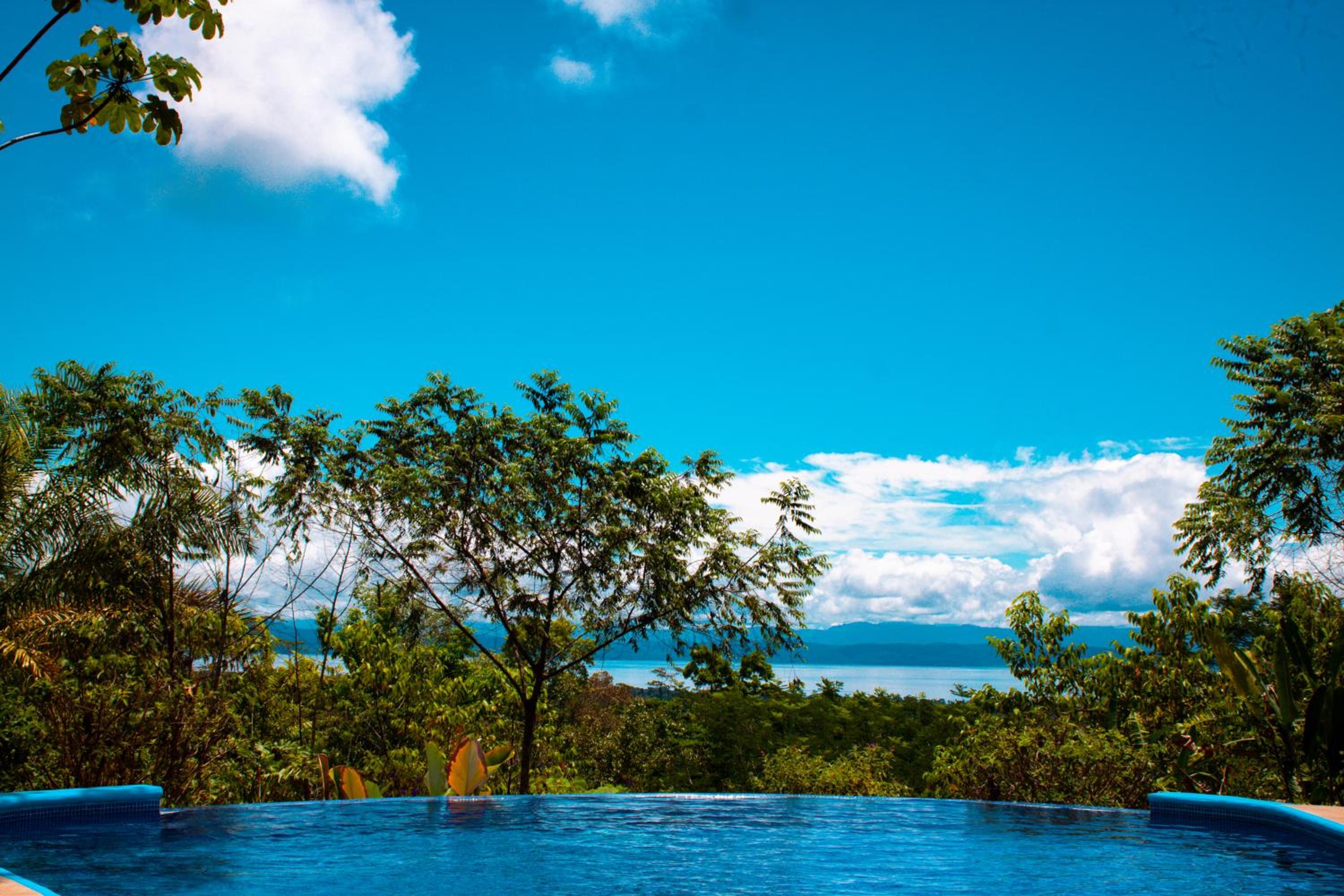 Corcovado Great Villas-pool-jacuzzi-amazing views