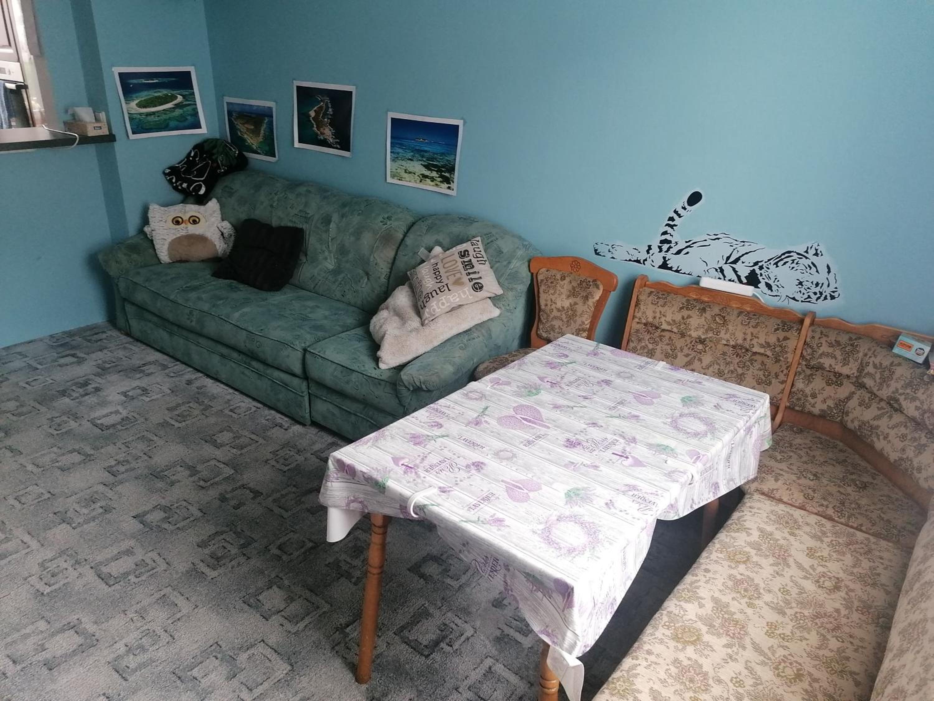 Rodinný půldomek s vybavením a bazenem