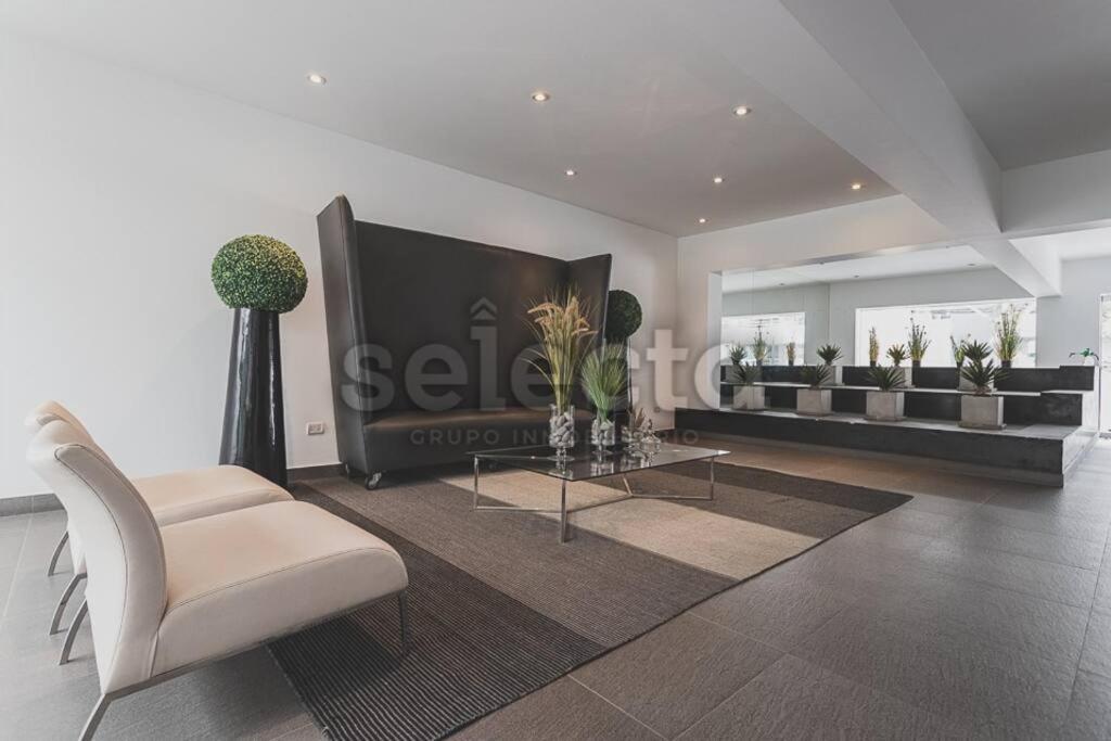 Kohler Confort 1BR en Miraflores