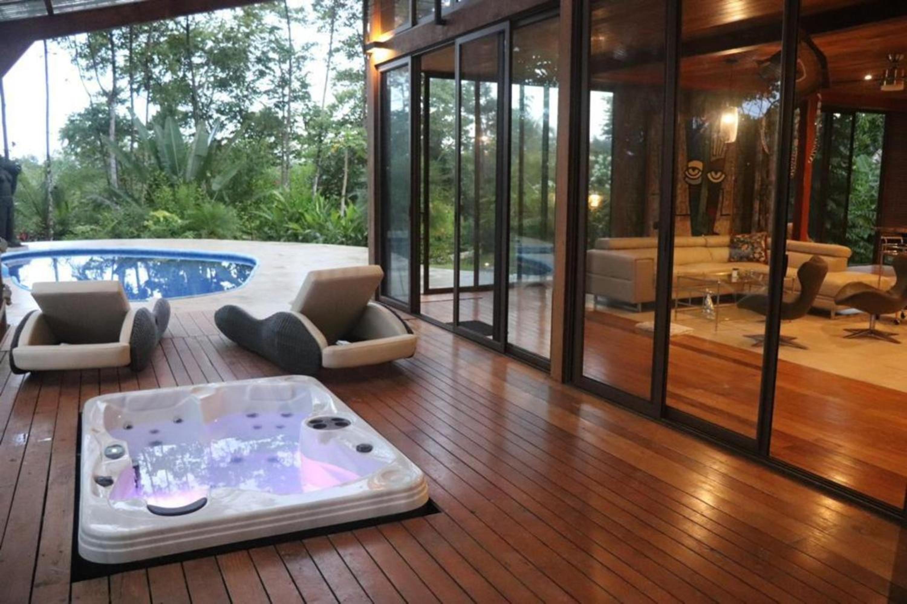 Corcovado Great Villas-pool-jacuzzi-amazing views