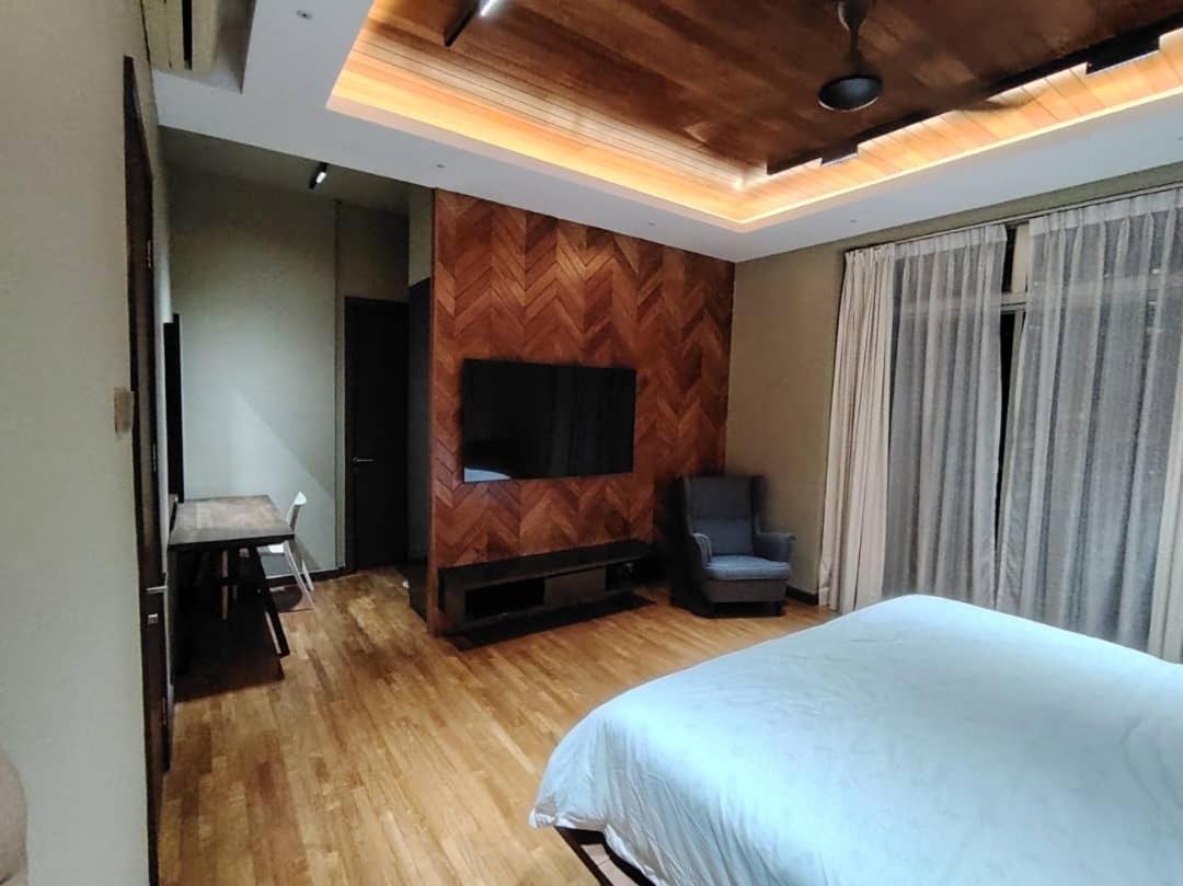 'Resort Living at the Heart of KLCC'