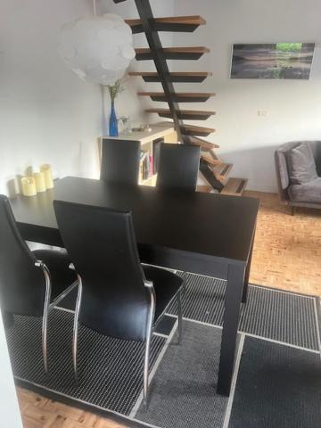 Lejlighed/rækkehus med adgang til pool.